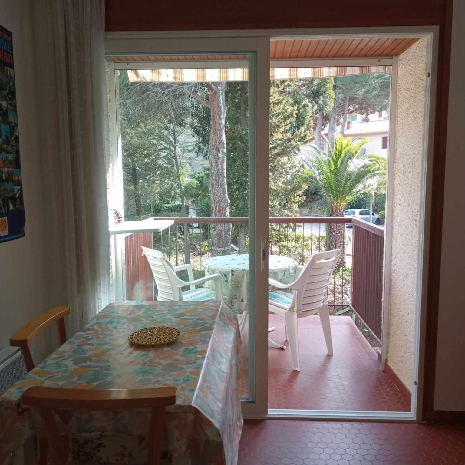 Apartment 3vse-alz210 Equipe Pour 3 Personnes Au 2eme Etage Parking Collioure